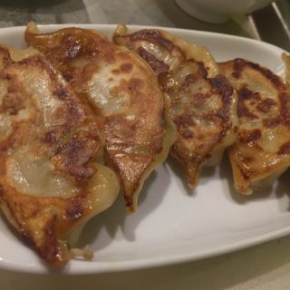 新宿「餃子専科DiningLee」餃子定食3